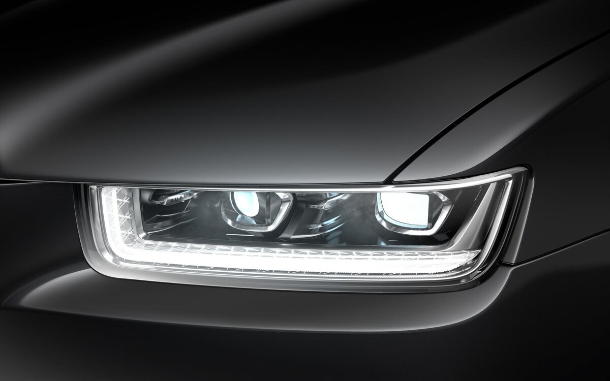 Фара головного света обновленного седана Aurus Senat