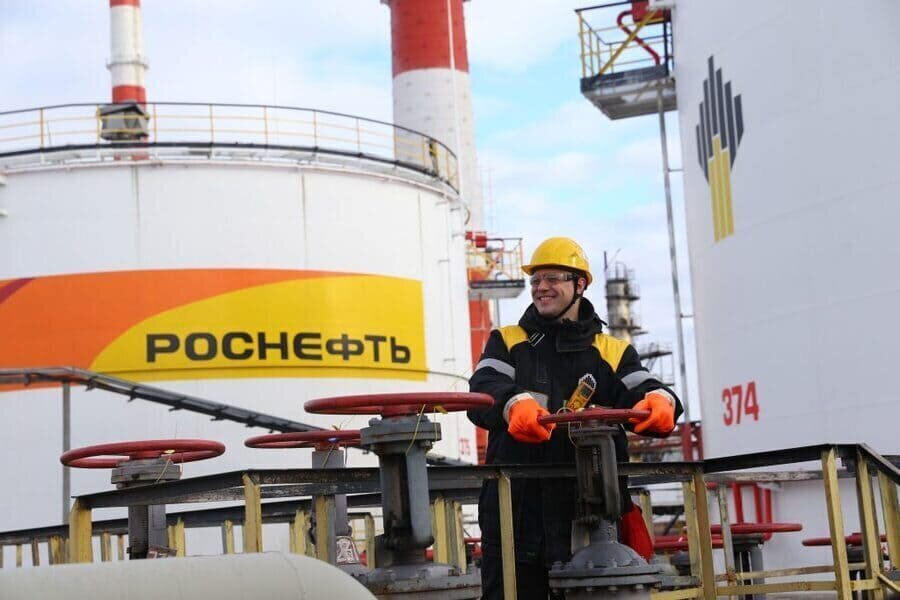 Нефтебаза Роснефти в Сызрани. Источник: Яндекс..Картинки