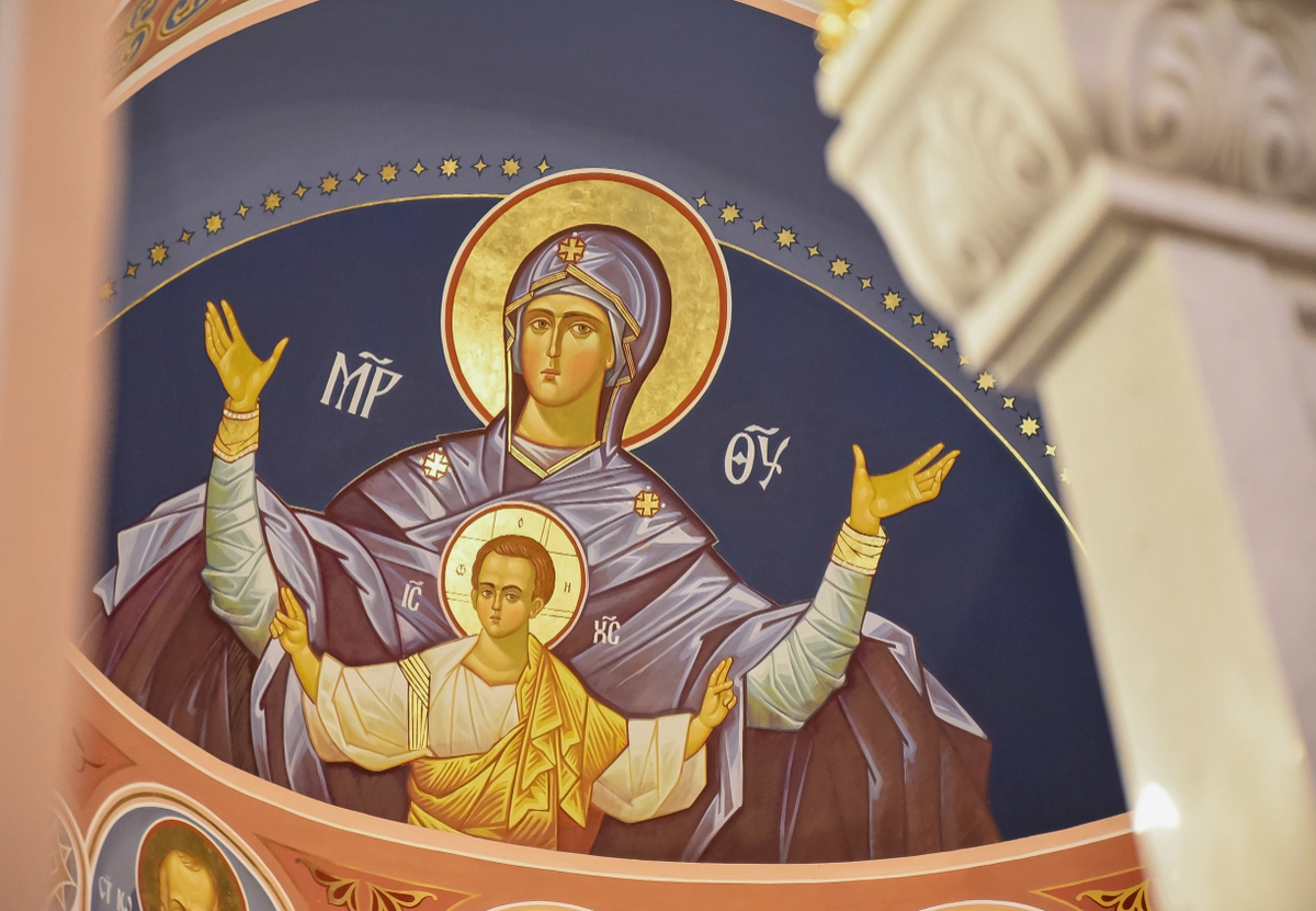 Сегодня Православная Церковь отмечает праздник иконы Божьей Матери "Живоносный источник".