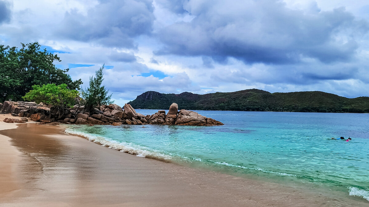 Пляж Анс Такамака (Anse Takamaka) на острове Праслен.