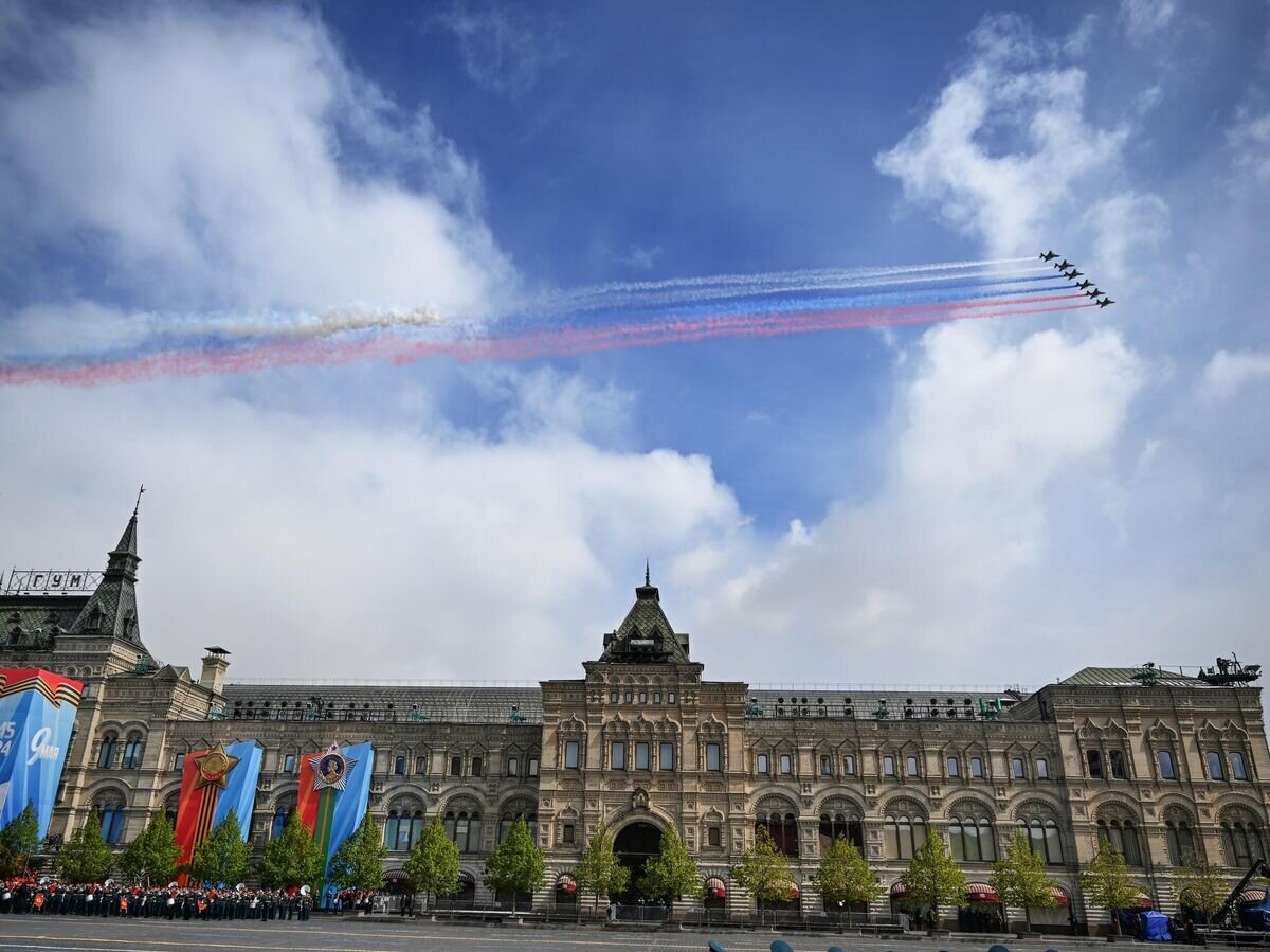    Штурмовики Су-25БМ на военном параде на Красной площади в честь 79-летия Победы в Великой Отечественной войне© РИА Новости / Павел Бедняков