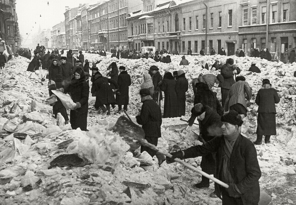 Не планировал делать этот пост, но оказалось, что многие нынешние  школьники не так уж и много знают о Великой Отечественной войне.-3