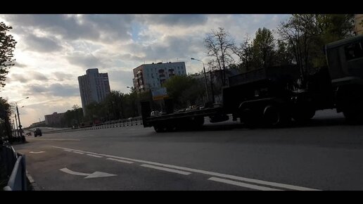 Военная техника возвращается с Парада Победы 9 мая 2024 года. Москва, Волгоградский проспект.