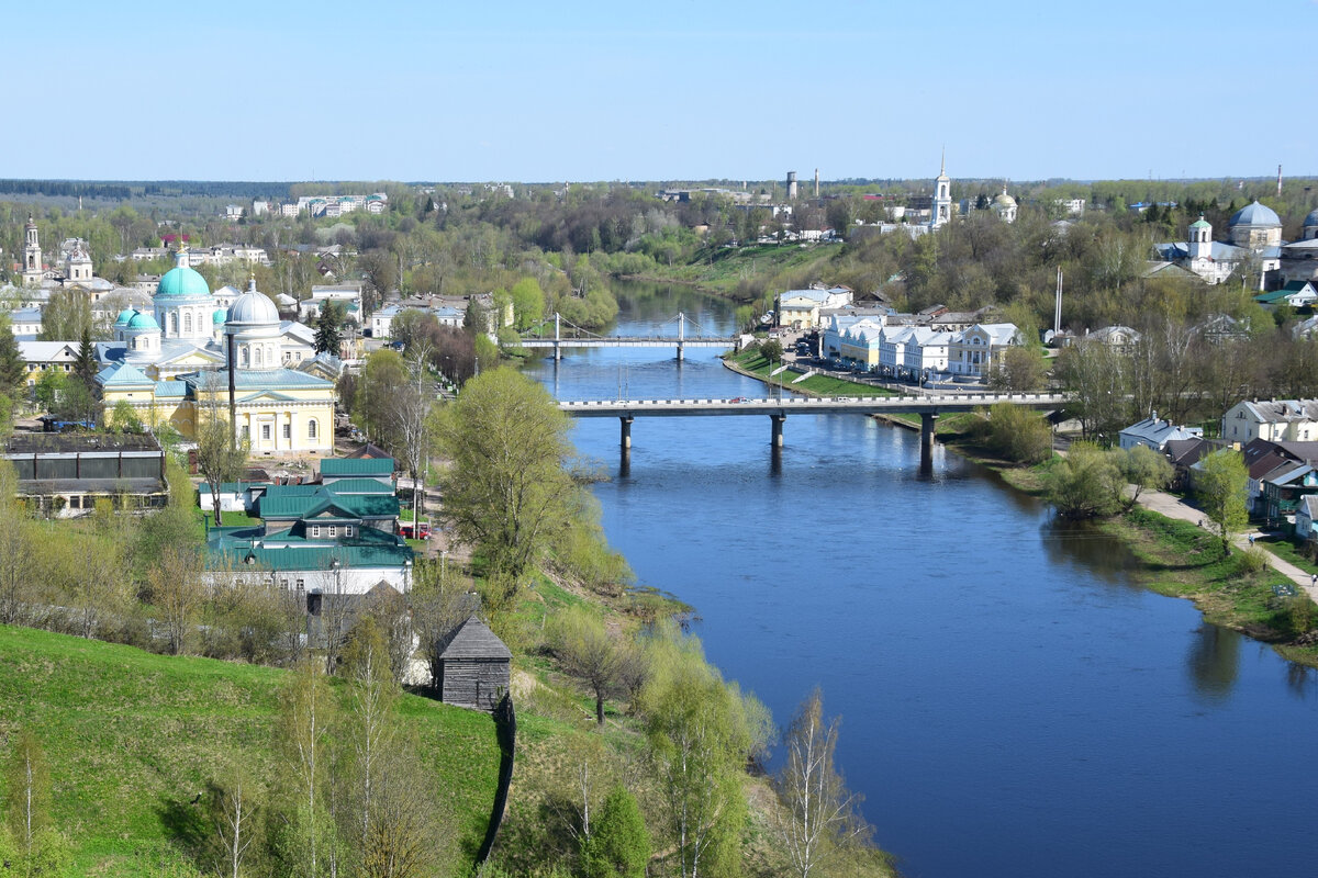 Вид на город с колокольни церкви Спаса Нерукотворного Образа Борисоглебского монастыря. Фото автора канала "Приключения Тома Сойера".