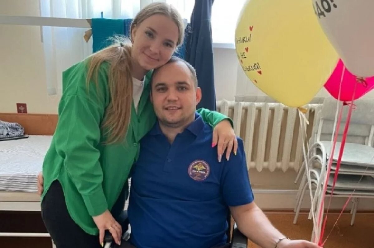    Иван вернулся домой с СВО без ноги, он лишился конечности, подорвавшись на вражеской мине, спасая боевого товарища.