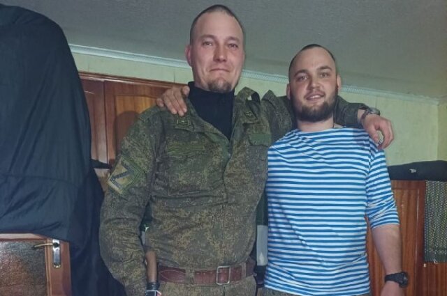    Бойцы "Ворон" и "Смайлик". Фото: Из личного архивa/ Иван Приходченко