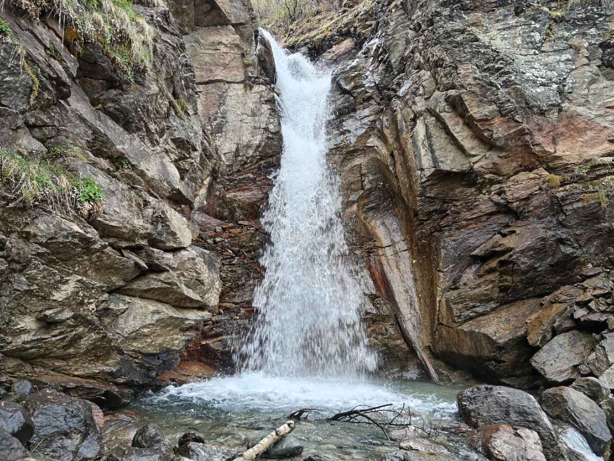 Водопад Когутай. Май 2024-го года. Фото автора.