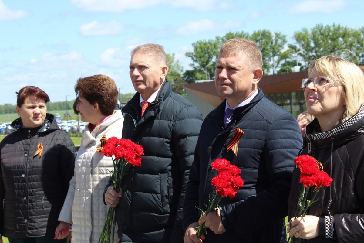    Заместители губернатора Курской области поздравили ветеранов с Днём Победы