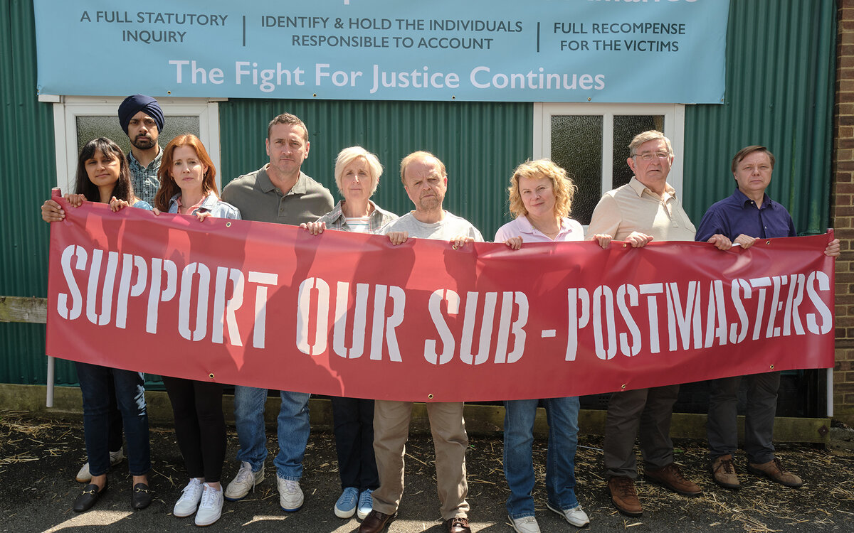 Кадр из сериала «Мистер Бейтс против почты», реж. Джеймс Стронг, 2024 