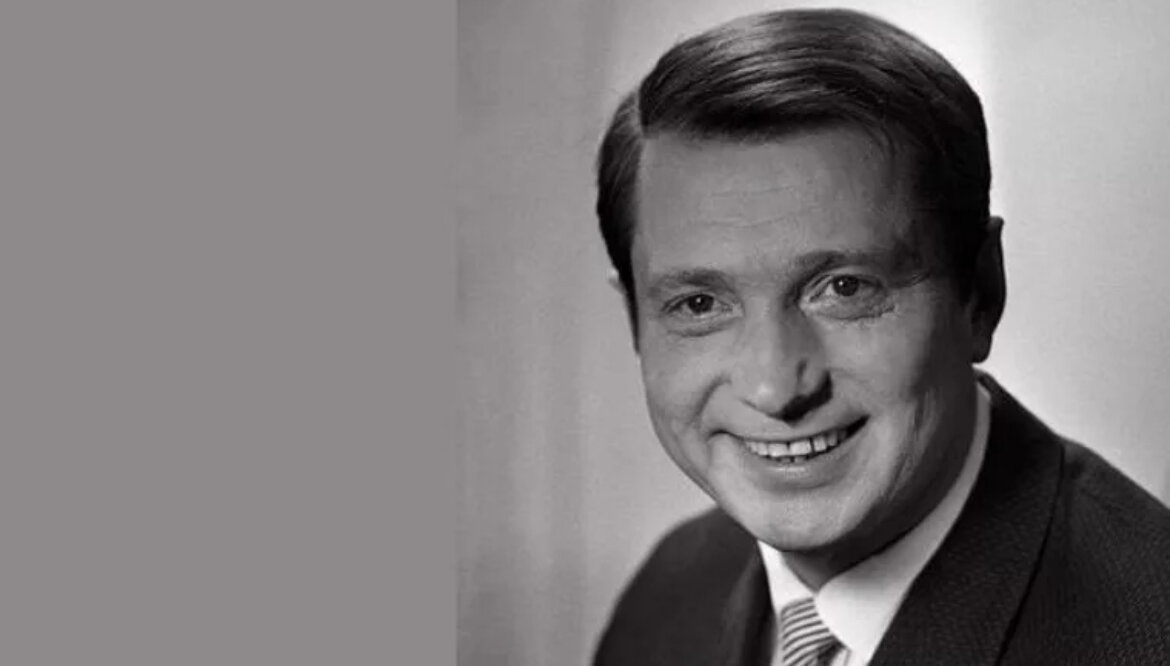 Актер владимир гуляев биография и личная жизнь ВЛАДИМИР ГУЛЯЕВ: СОВЕТСКИЙ АКТЁР И ВОЕННЫЙ ЛЁТЧИК-ШТУРМОВИК СОВЕТСКИЕ АКТЁРЫ Дзе