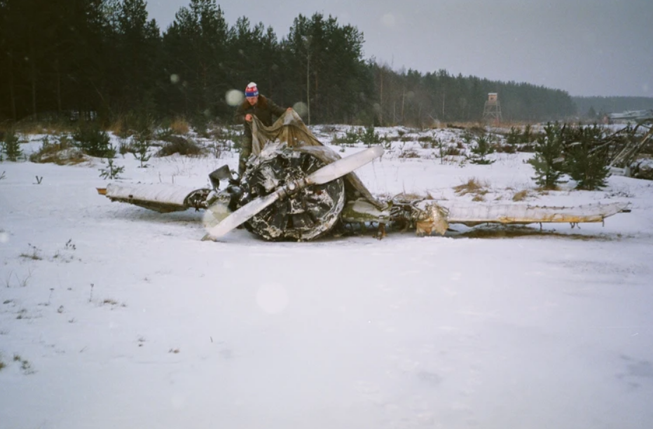 Все что осталось от найденного самолета в 1992 году. Фотография фонда «Крылатая память Победы»
