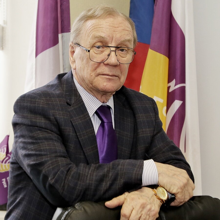 Президент Общественной Академии естественных и гуманитарных наук, доктор технических наук, профессор Л. И. Маслов