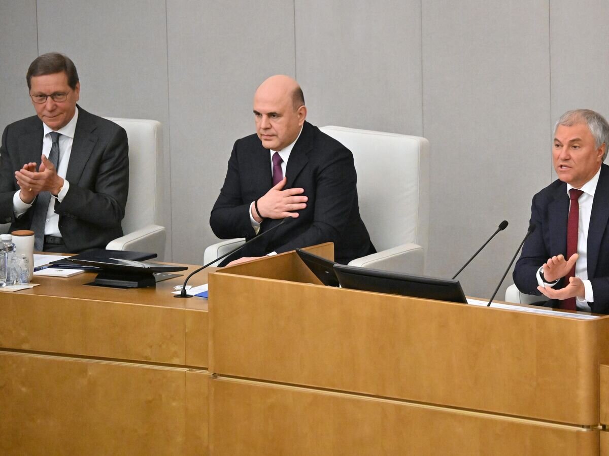    Первый заместитель председателя Государственной Думы РФ Александр Жуков, кандидат на пост председателя правительства РФ Михаил Мишустин и председатель Государственной Думы РФ Вячеслав Володин на пленарном заседании Государственной Думы РФ© РИА Новости / Владимир Федоренко