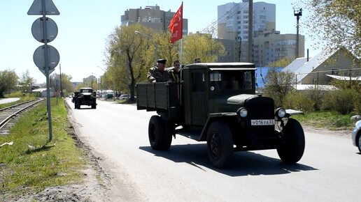 ЗиС-5, Studebaker US6 (ЗиЛ-157) и ГАЗ-40 (БТР-40)