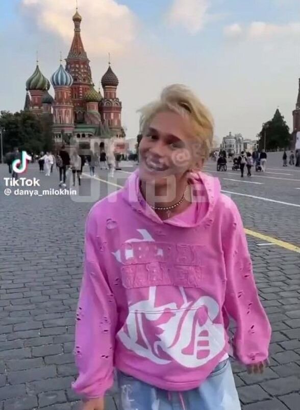    Один из "героев нашего времени" - блогер Даня Милохин. Скриншот: телеграм-канал "Неопра, блин!"