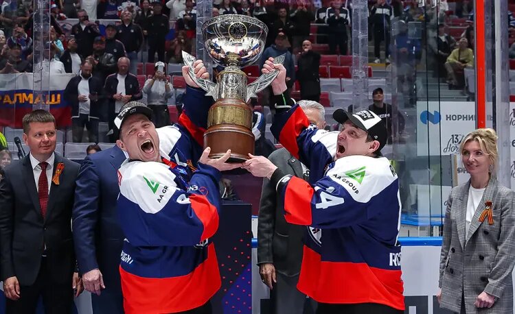    Источник фото: Ночная хоккейная лига