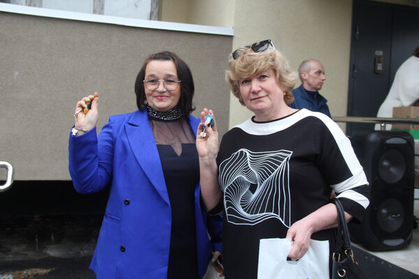    Жители аварийных домов в Родниках дождались переселения