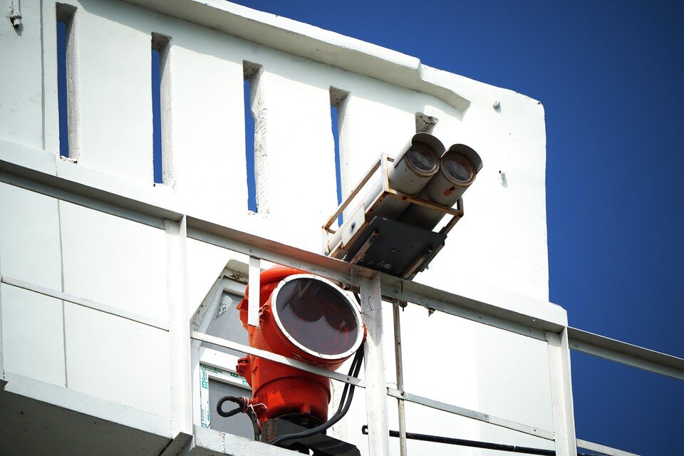    На склоне Приморского района 41-метровый маяк Александр ИВАНОВ