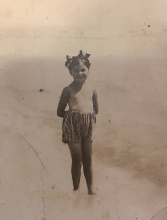 НИНОЧКА В ДЕТСТВЕ. ФОТО: ЛИЧНЫЙ АРХИВ НИНЫ СТЕШЕНКО