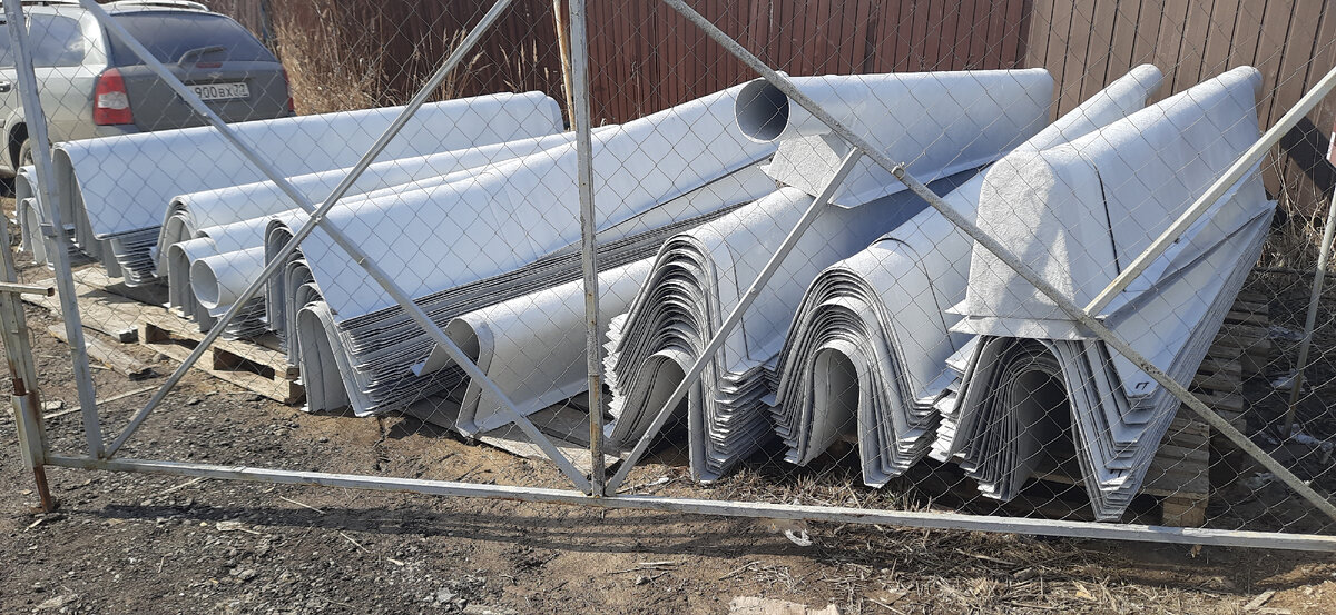 При строительстве и эксплуатации мостовых сооружений одной из ключевых задач является организация надежной системы отвода воды.-10