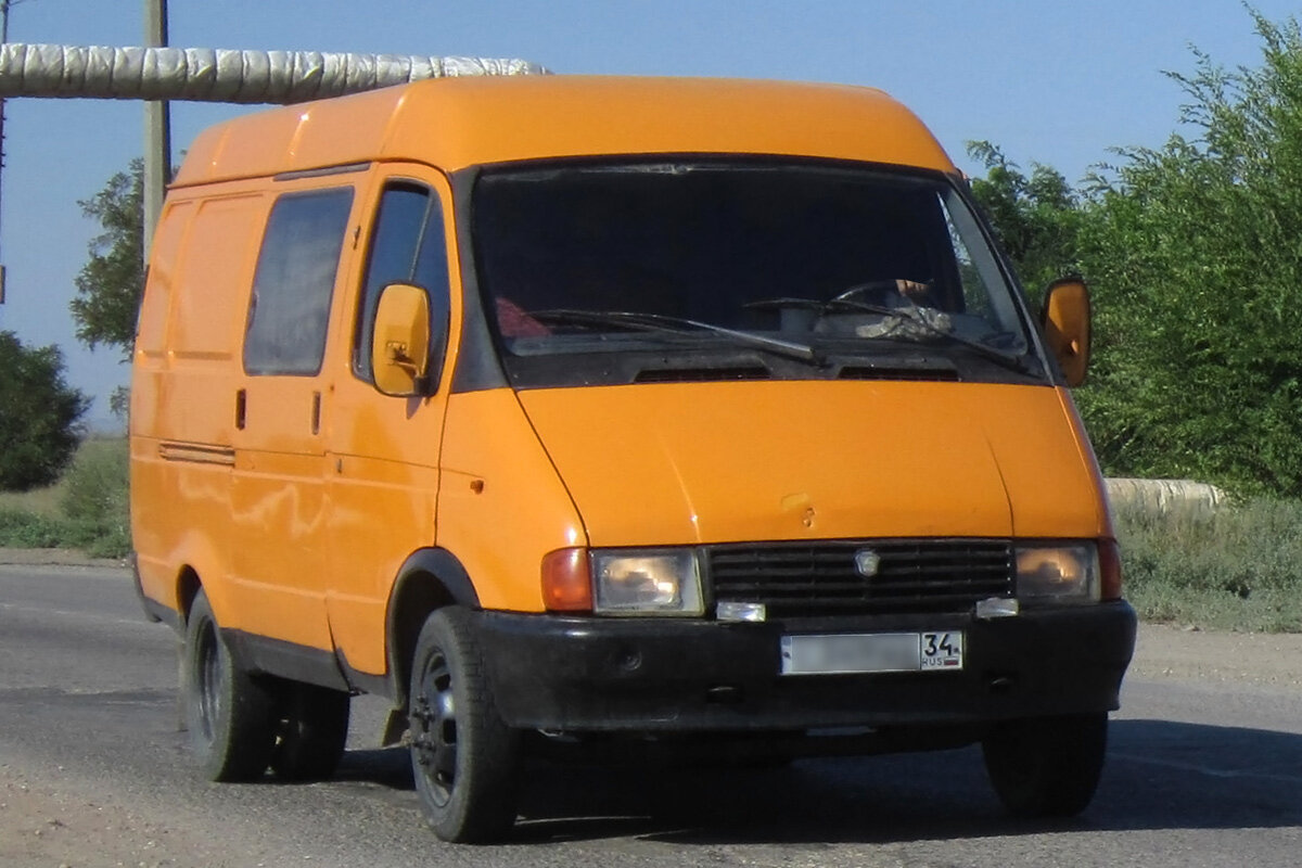ГАЗ-2705, 1996 года выпуска.