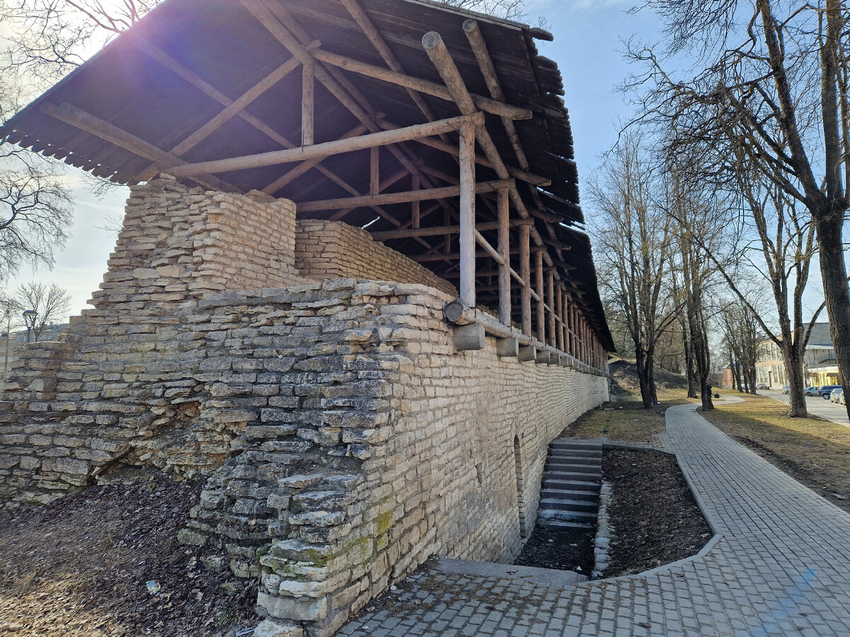 Стена Окольного города 