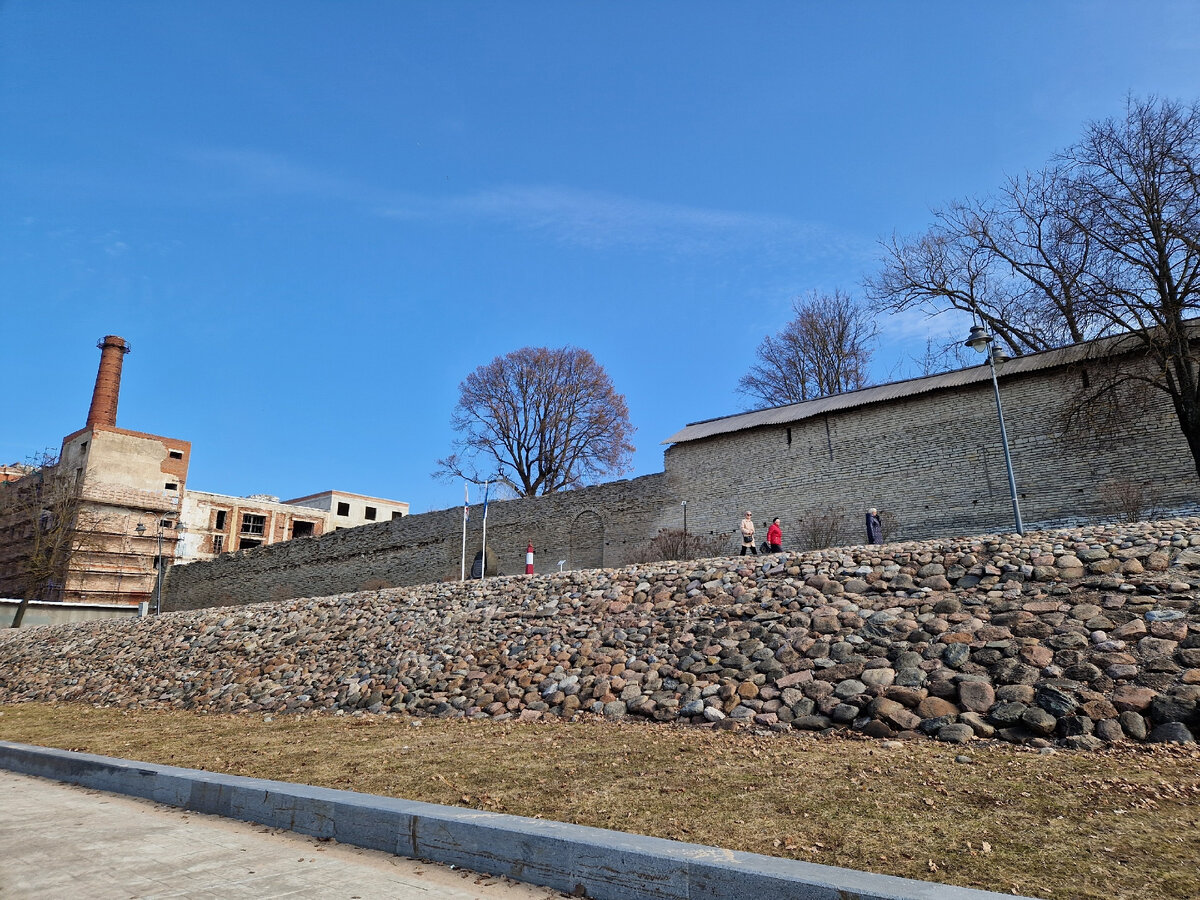 Стена Окольного города 