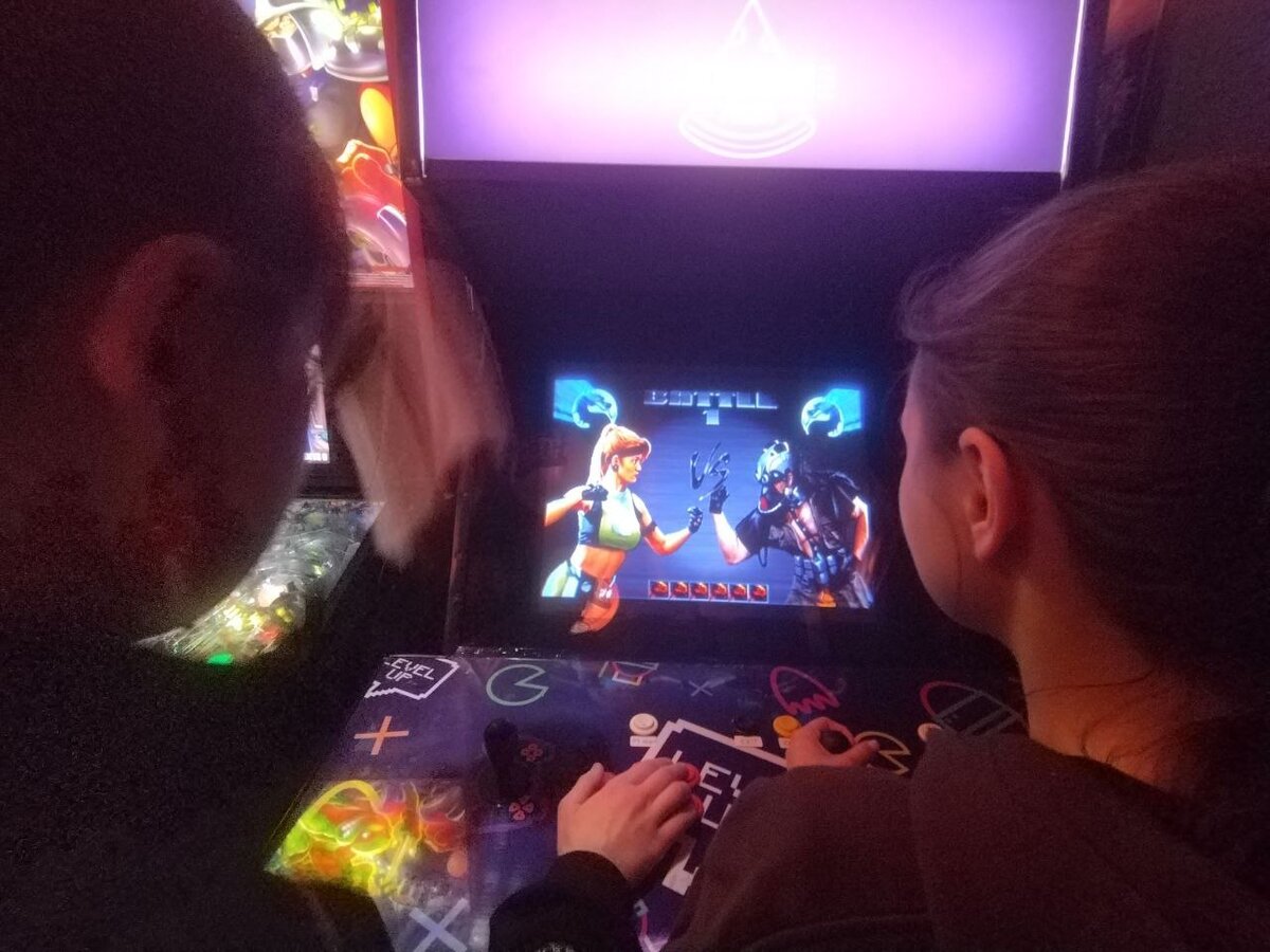 Ребята рубятся