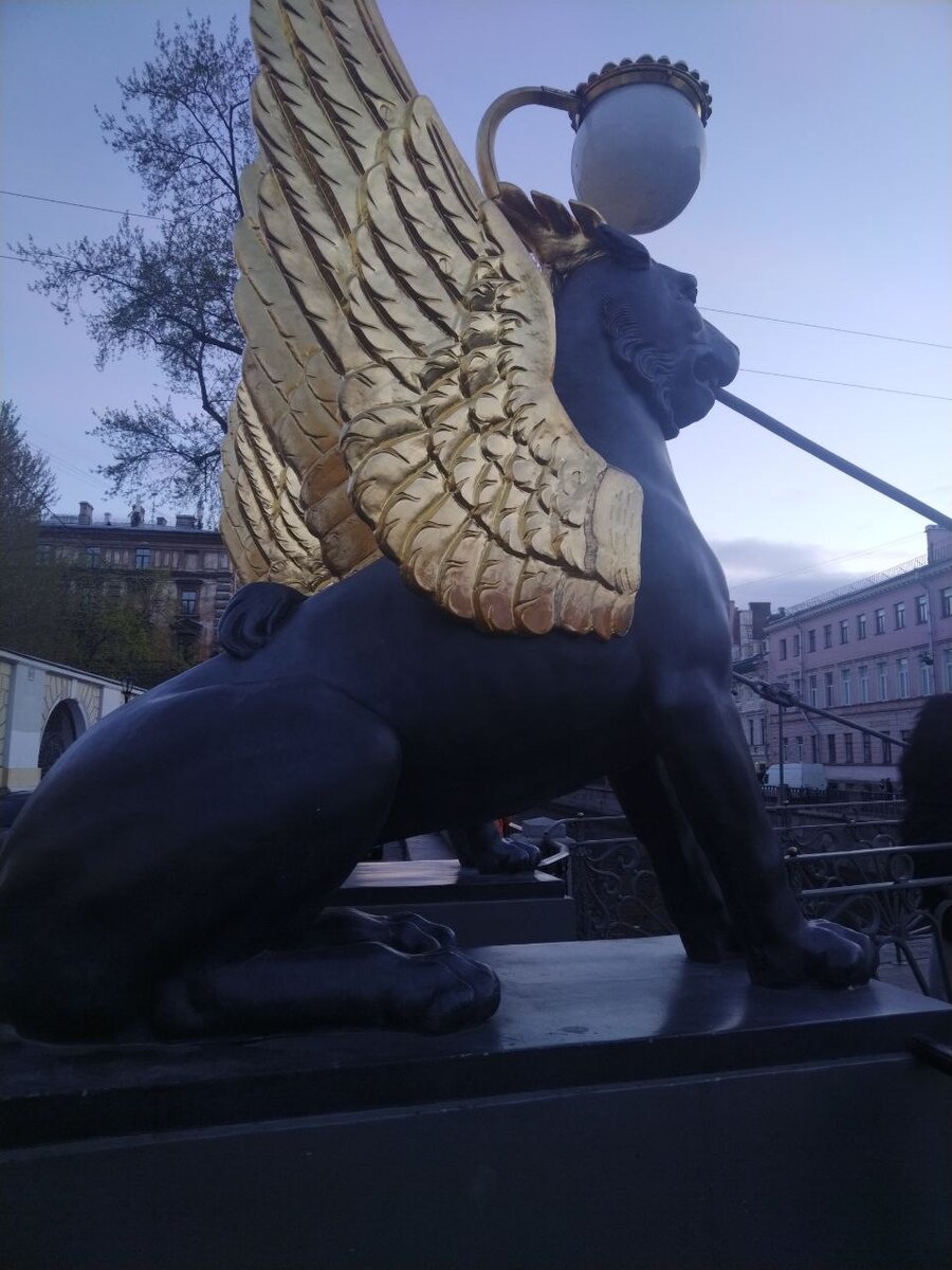 Сфинкс - один из символов Санкт-Петербурга