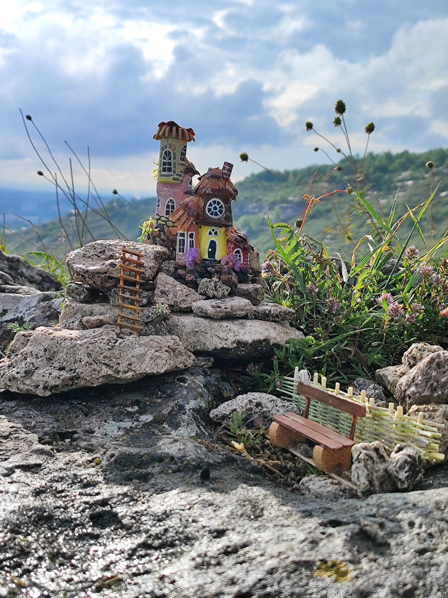 Деревня на горе Горячей (май 2024 года)