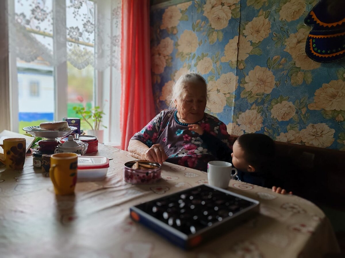 Наша бабушка и сыночек 