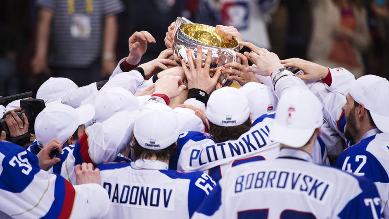    Хоккеисты сборной России празднуют победу на ЧМ-2014 в Минске. Global Look Press