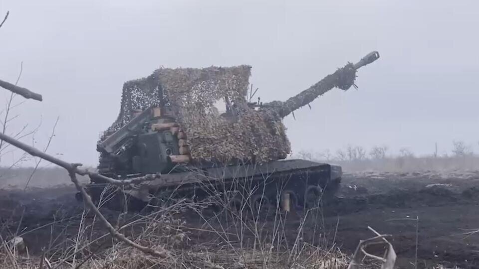     Артиллеристы ВС РФ уничтожили бронетехнику, САУ М777 и боевиков ВСУ в зоне СВО Скриншот видео