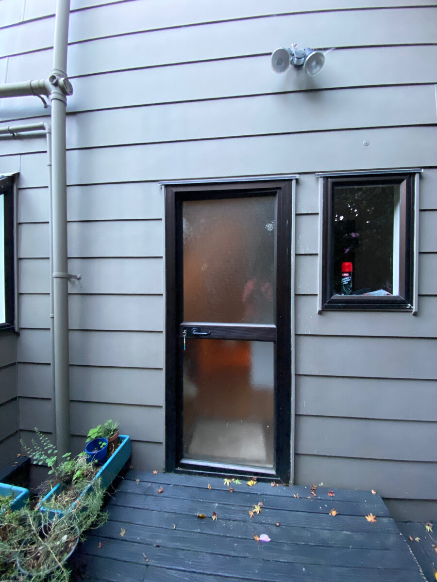 Входная дверь