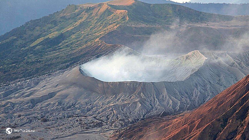В Индонезии снова произошло извержение Руанга. Этот коварный вулкан снова активен. Властям пришлось в срочном порядке эвакуировать местное население и туристов.