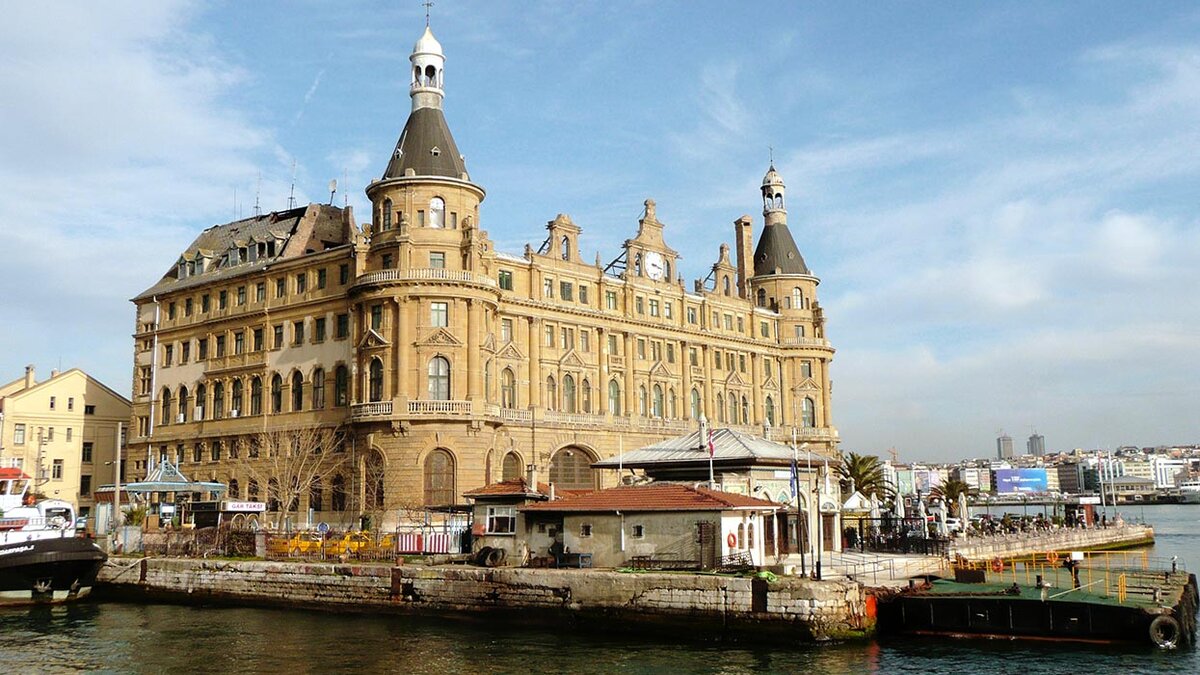 Вокзала Хайдарпаша. Авторство: © Nevit Dilmen, CC BY-SA 3.0, https://commons.wikimedia.org/w/index.php?curid=18631043