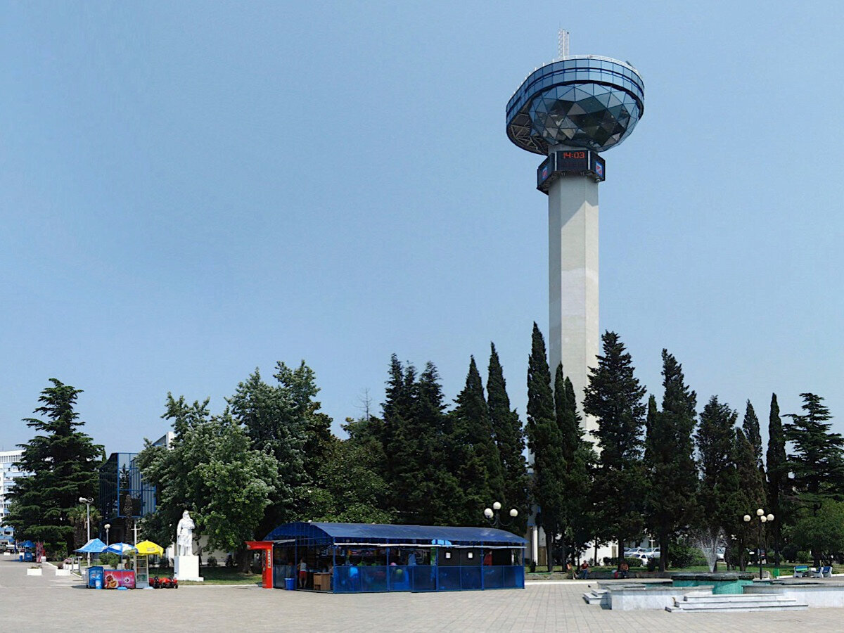 Вид на башню Росморпорта в Туапсе, но подняться наверх нельзя. © mvf/Wikimedia 