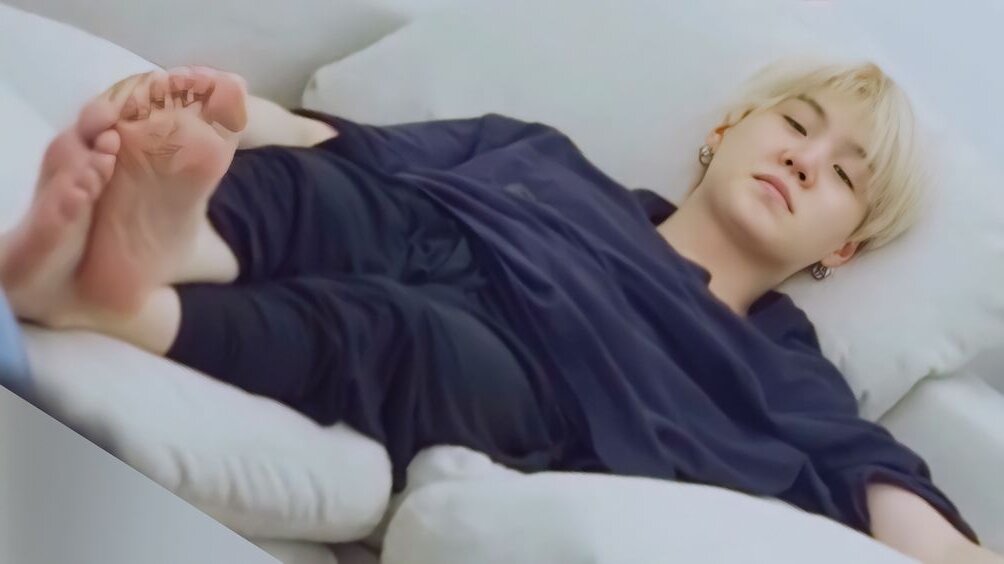 Как только выйдешь, вы сразу бежите со своими телефонами ...