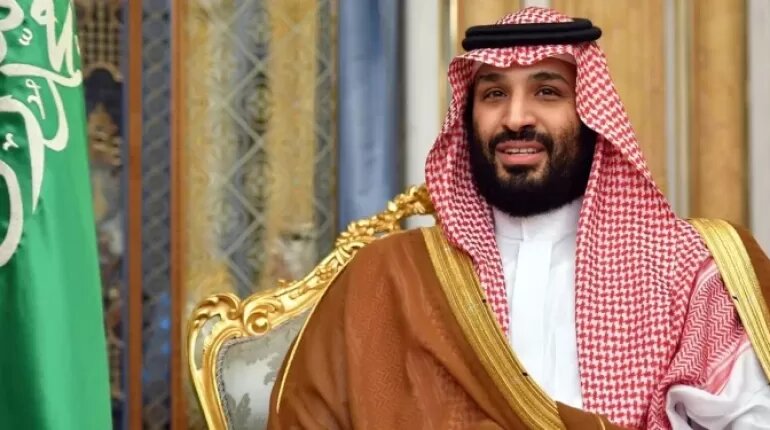 Власти Саудовской Аравии никак не комментируют утечки о покушении на наследного принца Мухаммеда бен Салмана. Подробности покушения известны лишь из многочисленных постов в соцсетях.
 
Картина такая.
