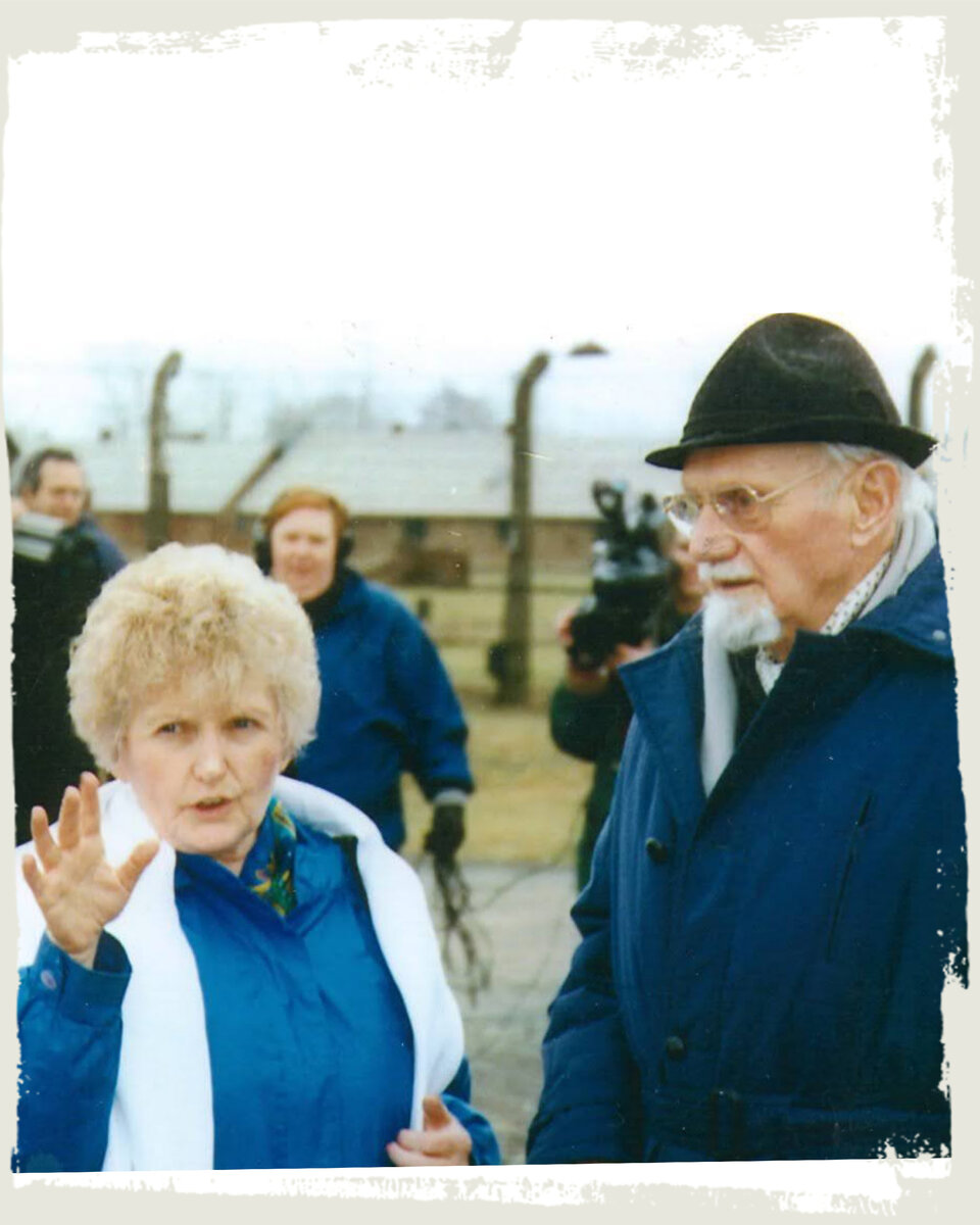 Ева Мозес Кор и Ганс Мюнх в Освенциме