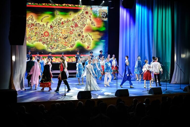    Многонациональное Оренбуржье отмечает День Победы Марина Шарт