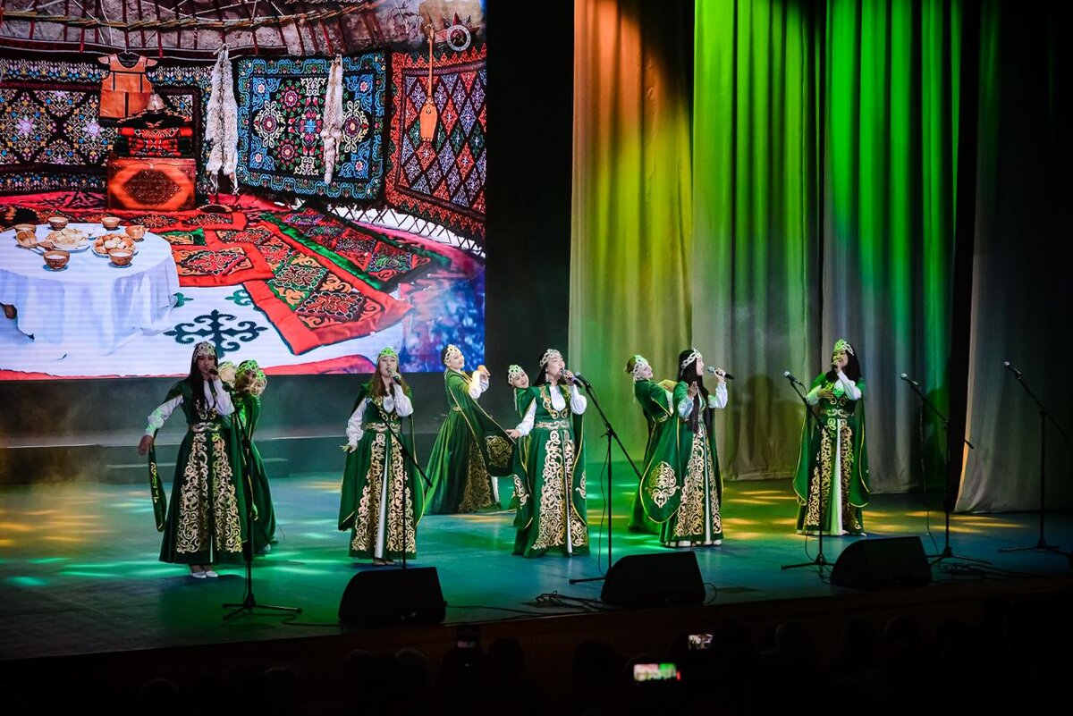  📷    Многонациональное Оренбуржье отмечает День Победы Марина Шарт