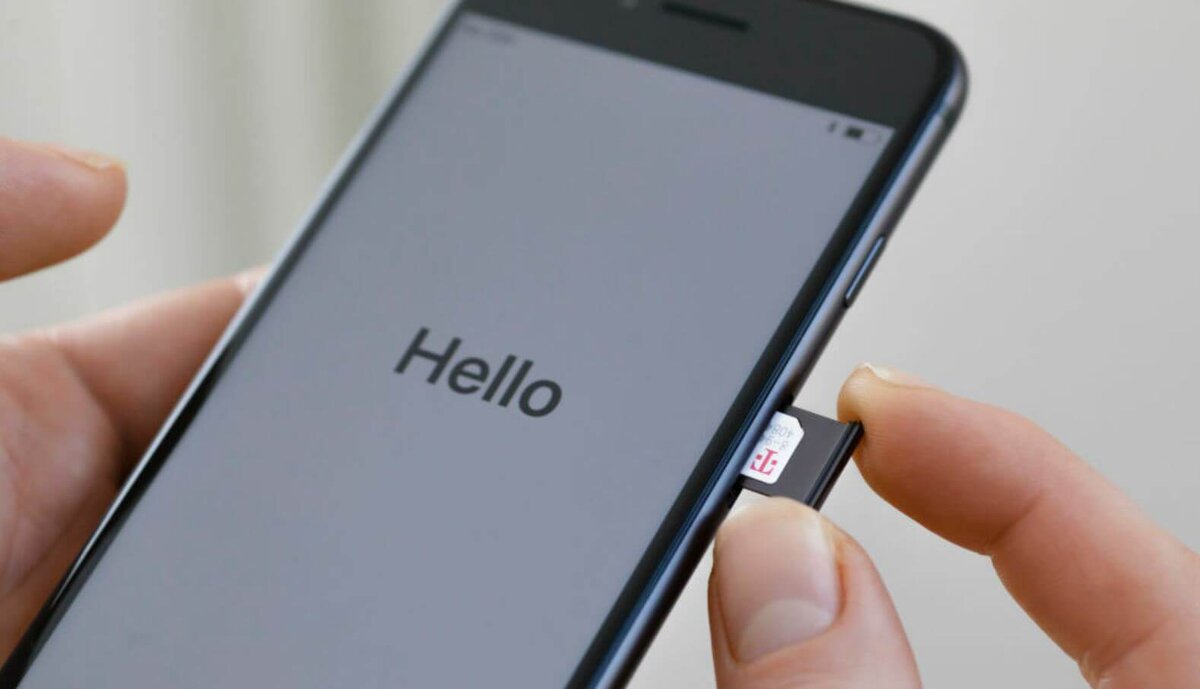    Если Айфон пишет, что нет сети, вы можете просто достать сим-карту и установить ее заново