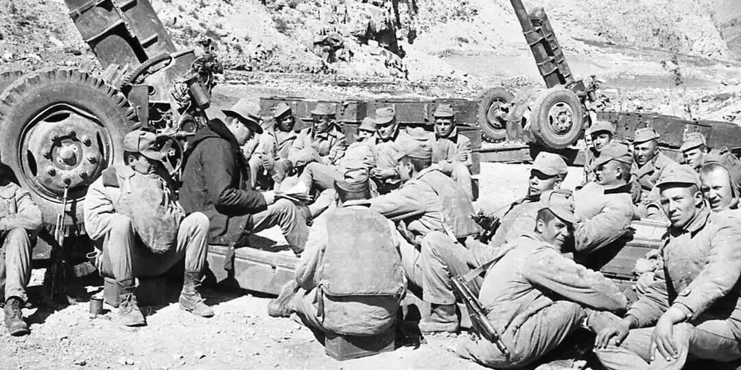 Асадабад. Январь 1981