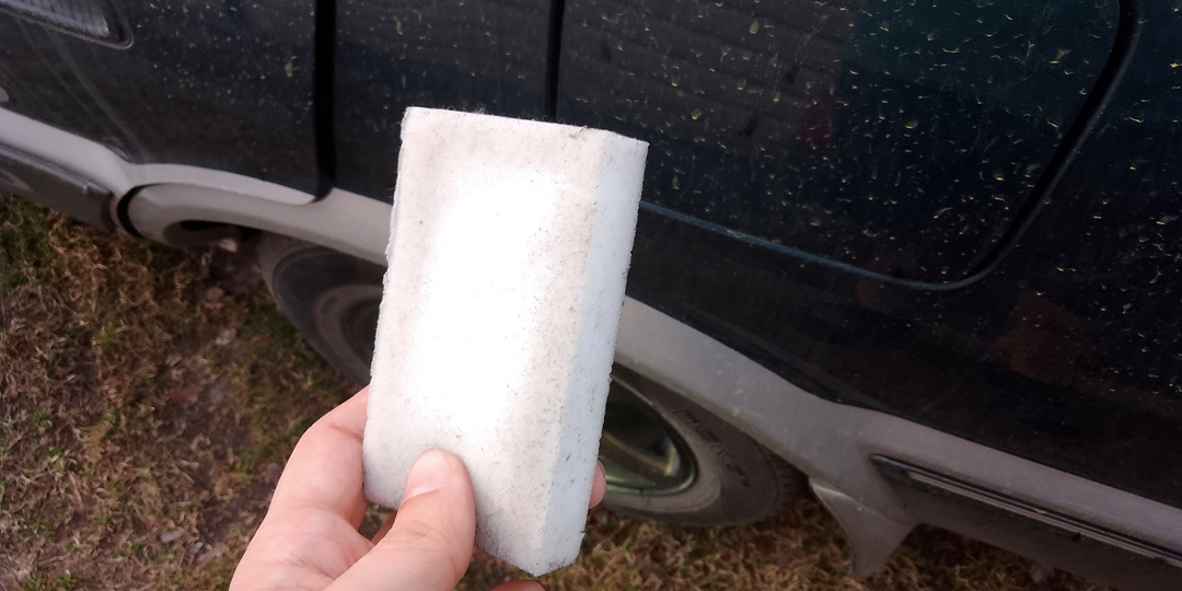 Наконец-то нашел, чем очищать стекла автомобиля от налета: рассказываю вам