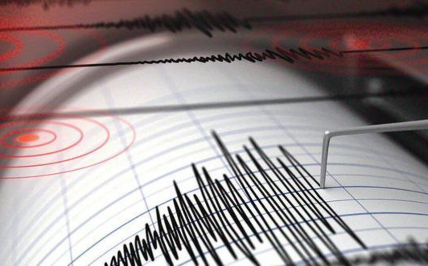 На юге Азербайджана произошло землетрясение магнитудой 5,2. Об этом сообщает Бюро исследований землетрясений Республиканского центра сейсмологической службы.