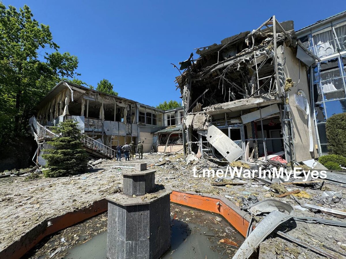    ВСУ нанесли удар по месту сбора участников автопробега в Донецке