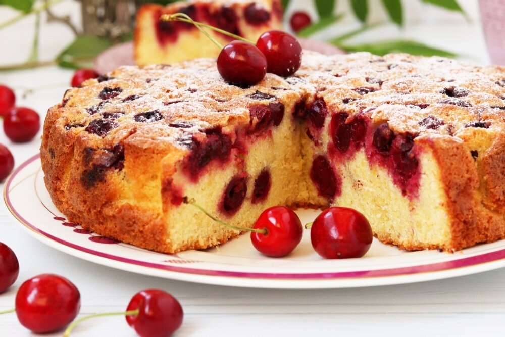 Манник с ягодами