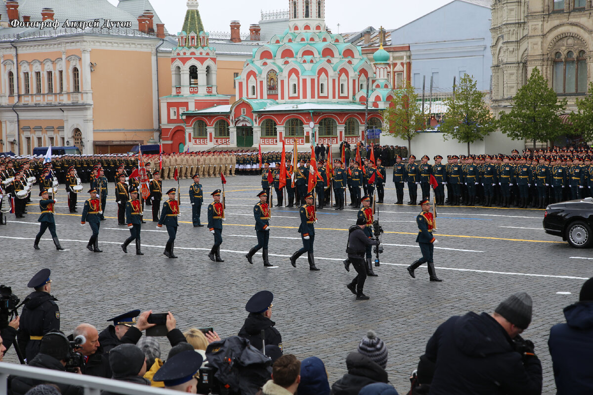 Парад победы 2011 года. Парад победы в екатеринбурге 2019. Парад 9 мая 2023 в москве на красной площади. Театр на красной площади в москве название. Парад победы 2011 года.