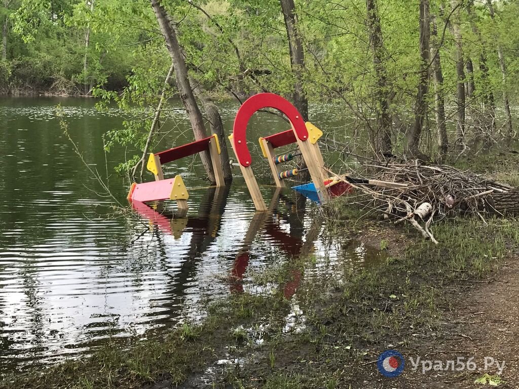    В Орске планируют восстановить парк Строителей, сад Шевченко и сквер Богдана Хмельницкого, пострадавшие от паводка